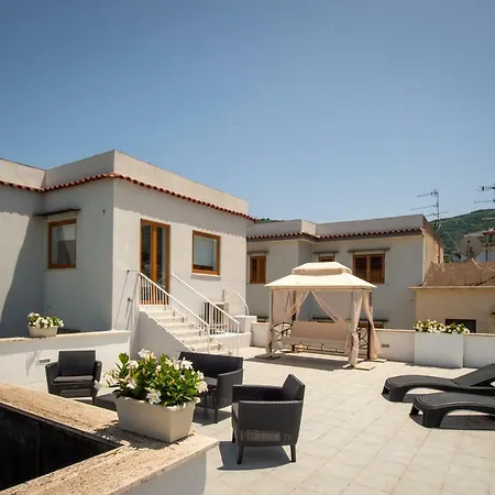 게스트하우스 3 스위트 뷰 4*